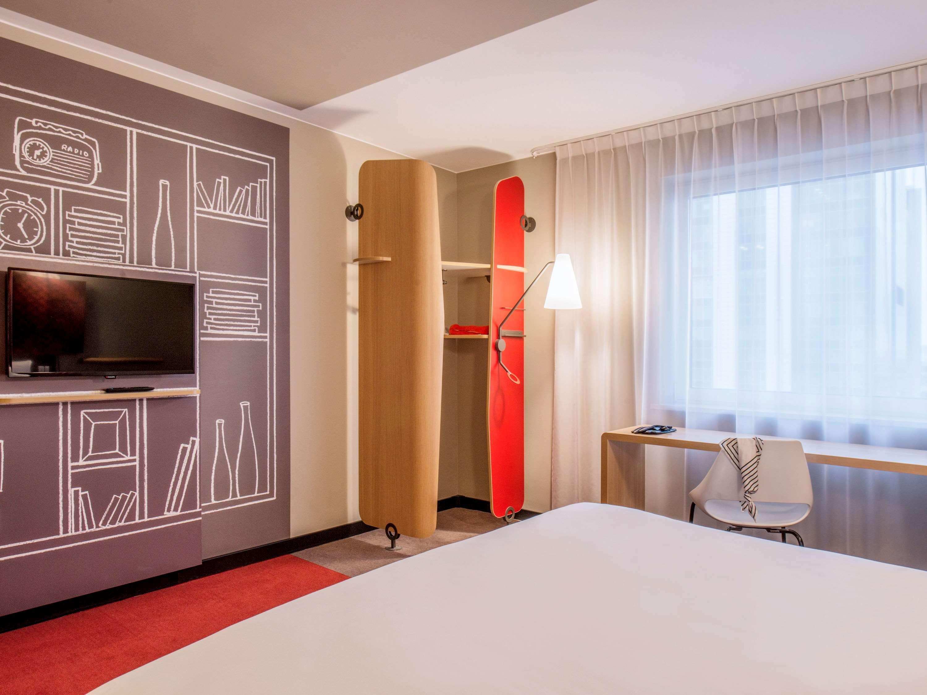 Ibis Poznan Centrum Εξωτερικό φωτογραφία