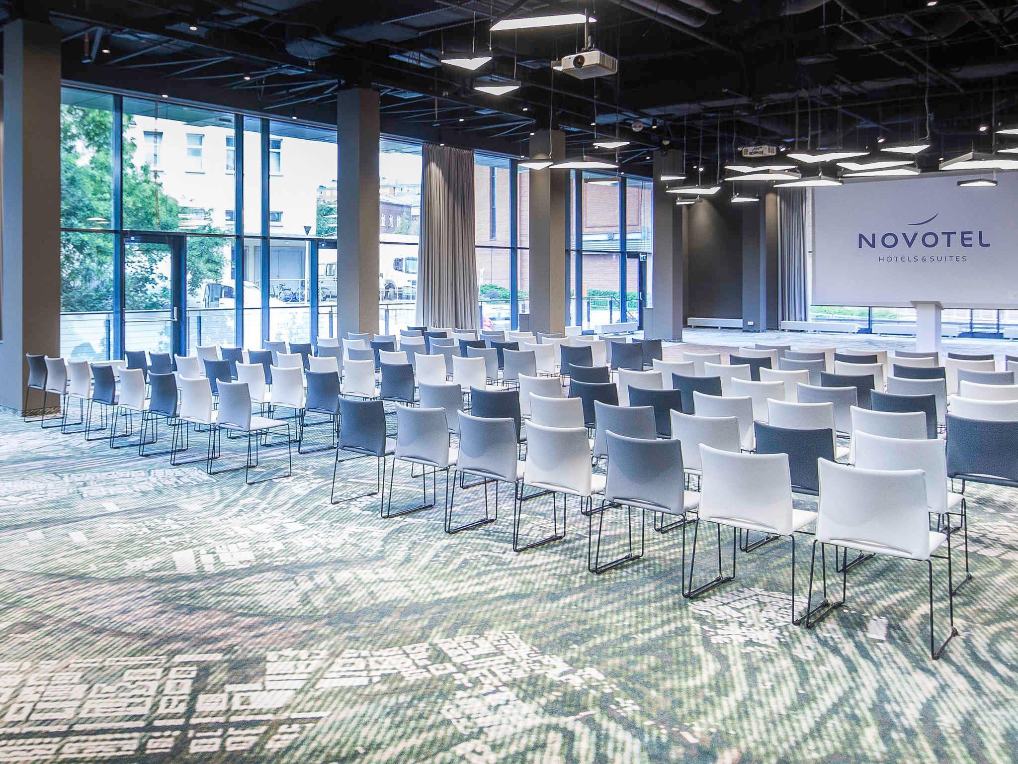 Ibis Poznan Centrum Εξωτερικό φωτογραφία